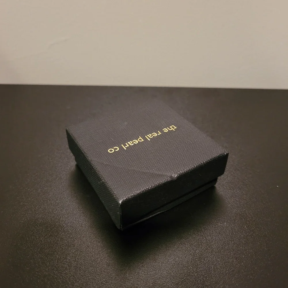 The Real Pearl Co. Small Square‎ Jewelry Gift Box, Black Gold